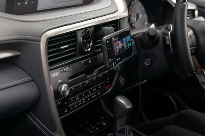 Quad Lock Car Vent Mount in Black-1