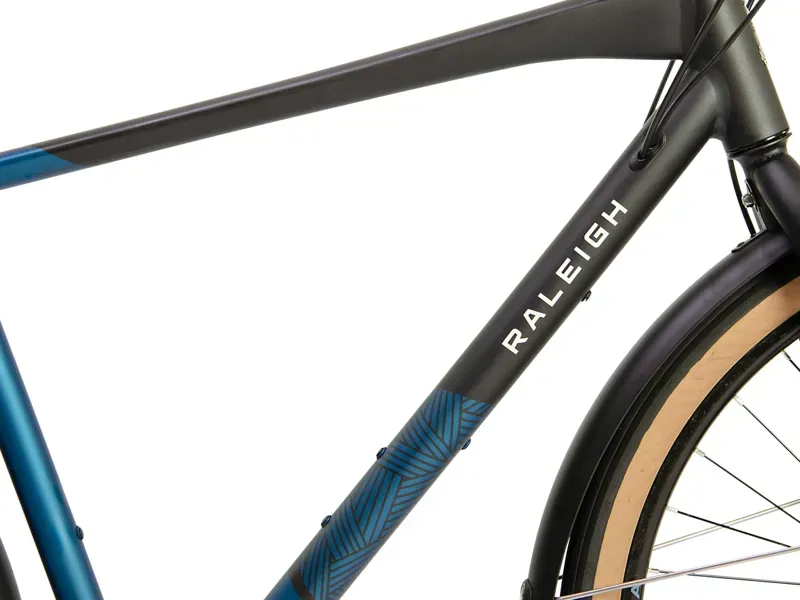 Raleigh Strada City Black/Blue 20 Large Crossbar-3